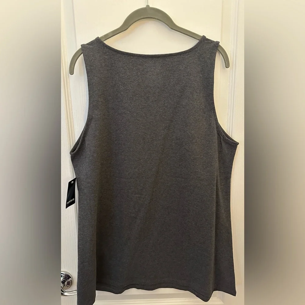 🩶Torrid Gray Foxy V-Neck Tank Top - Picture 5 of 14